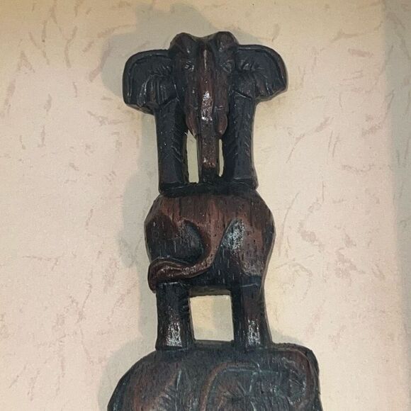 Vintage Hand Carved 5 Wooden Elephant Totem Pole Matted Framed W/Glass Wall Art - Picture 4 of 7
